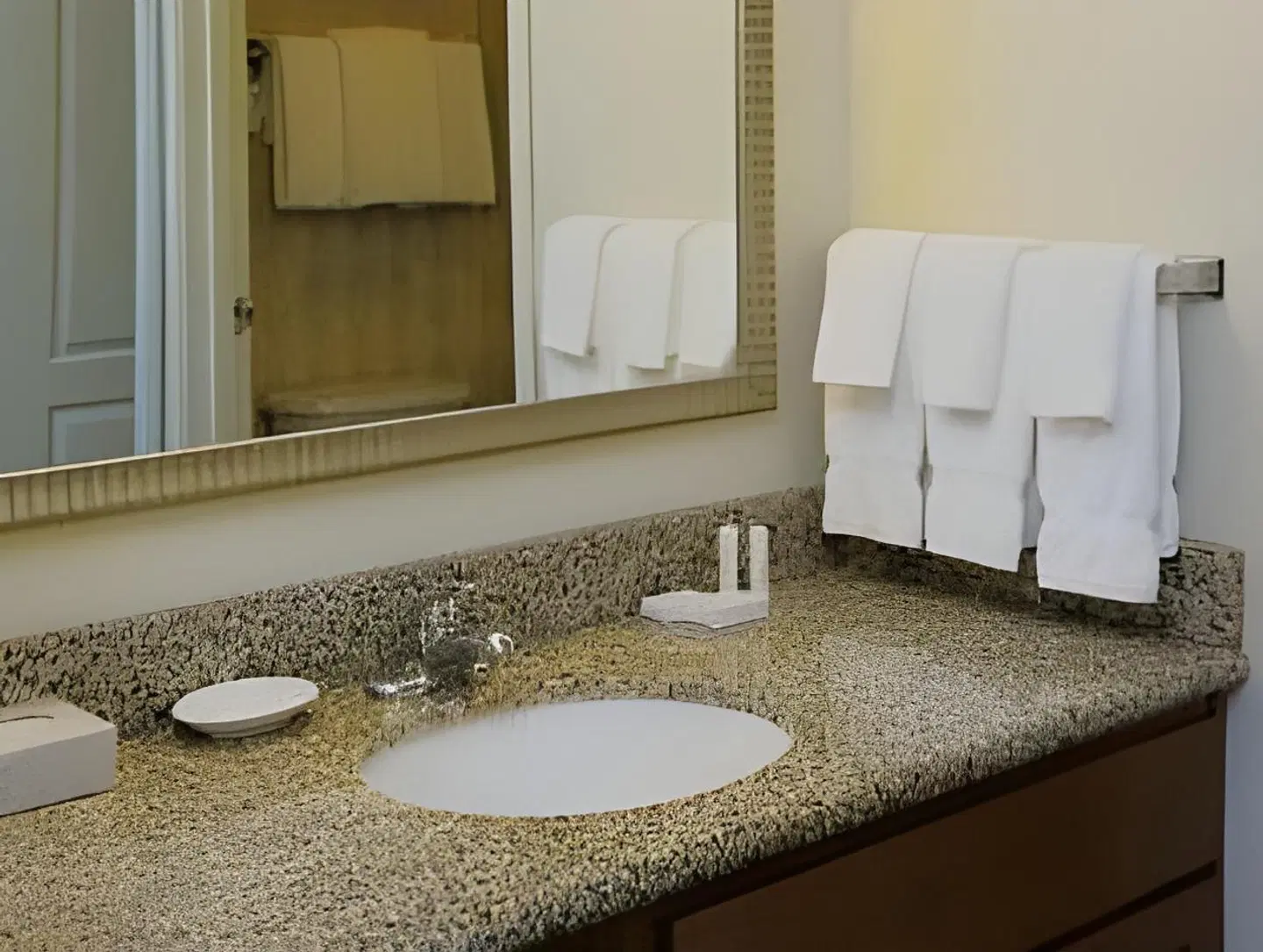 Residence Inn by Marriott Portland North Badezimmer