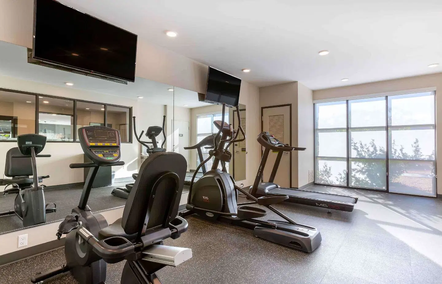 Extended Stay America - Phoenix - Chandler Downtown SPORTS_AND_LEISURE