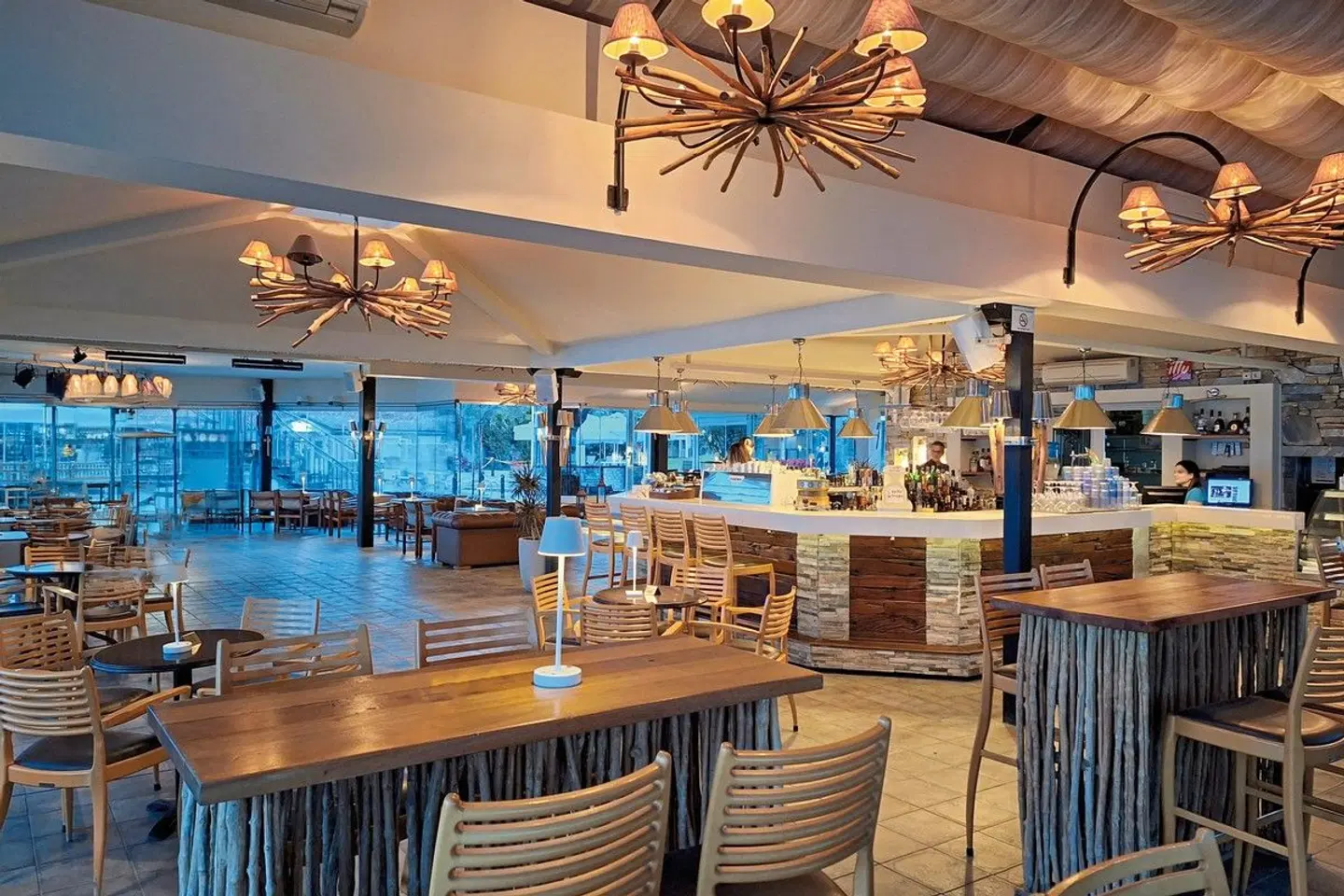 Anthemus Sea Beach Hotel & Spa Bar