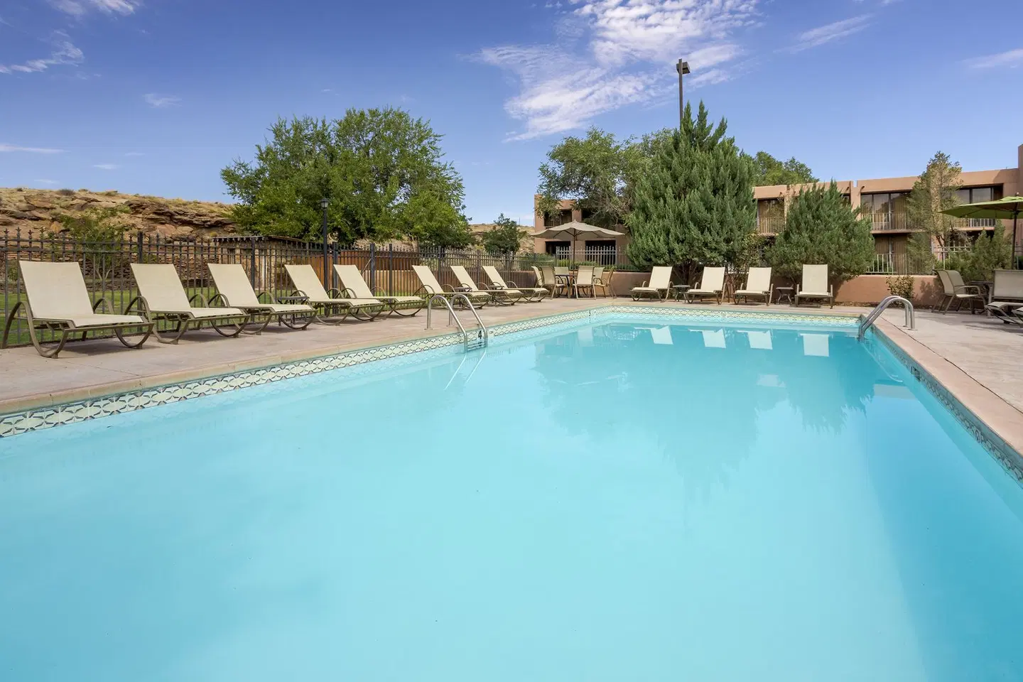 Holiday Inn Canyon De Chelly-Chinle OUTDOOR_POOL