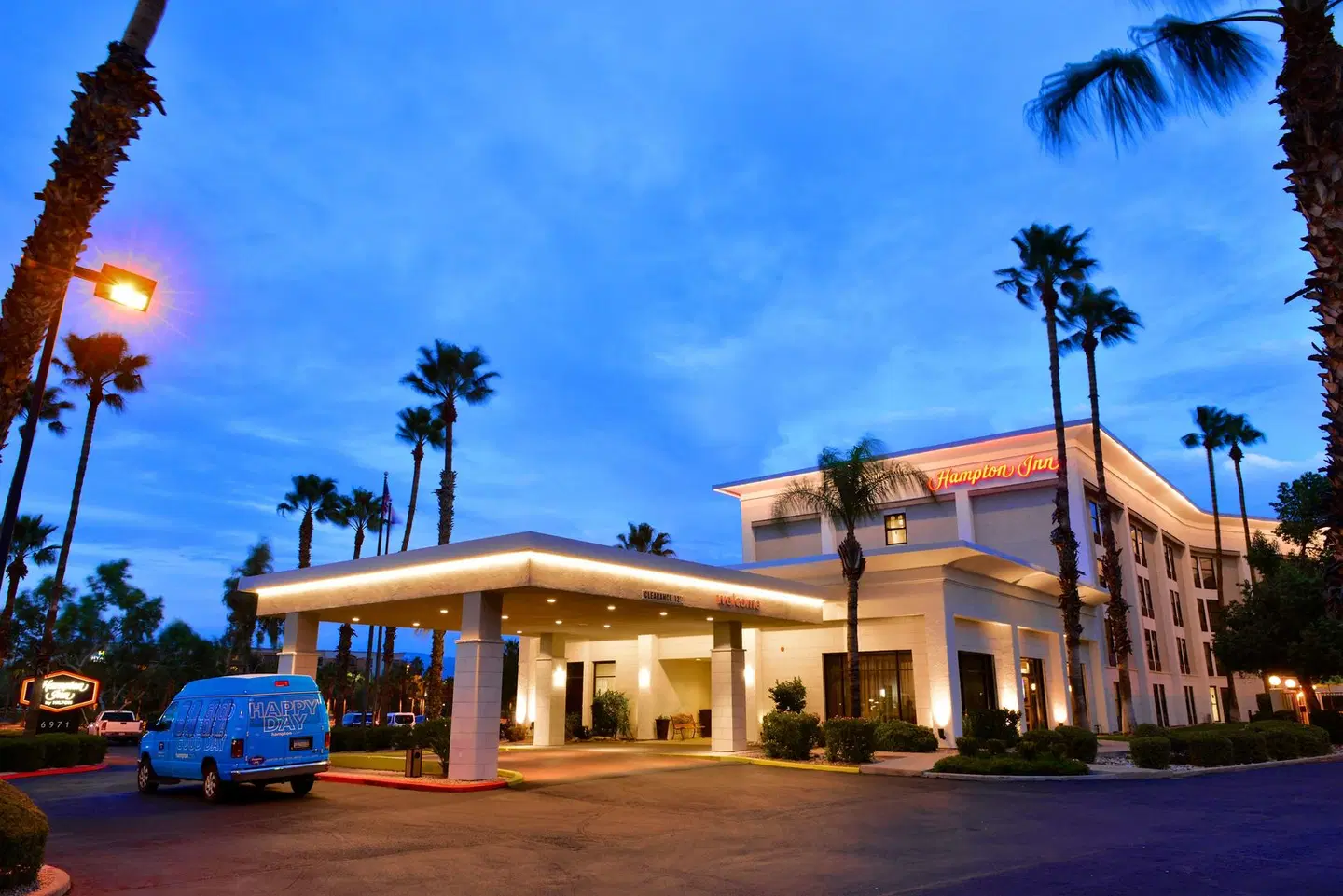 Hampton Inn Tucson-Airport EXTERIOR
