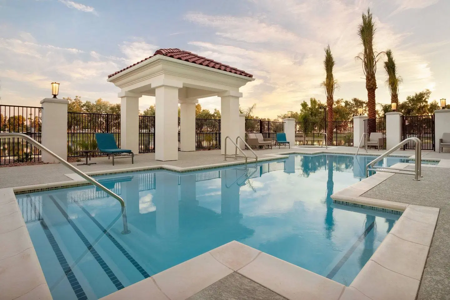 Residence Inn by Marriott Phoenix Chandler/South OUTDOOR_POOL