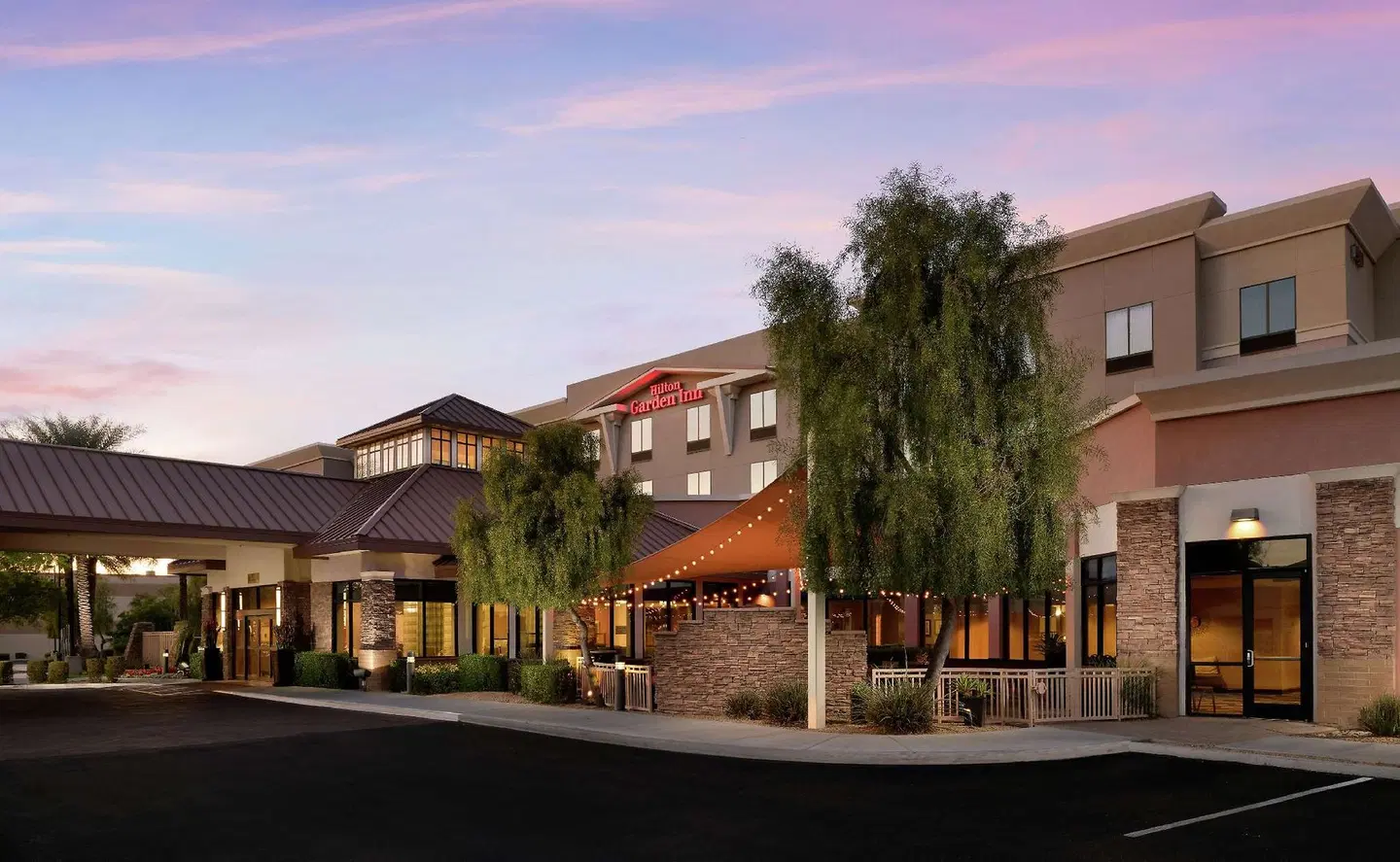 Hilton Garden Inn Phoenix North Happy Valley EXTERIOR