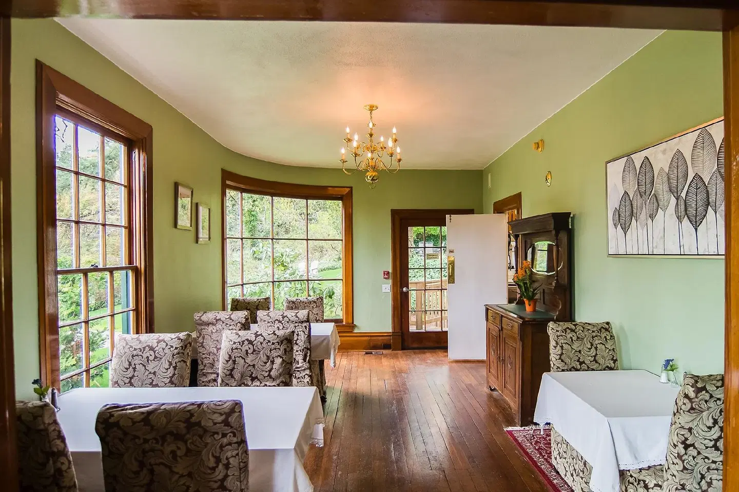 The Campbell House ROOM_EXAMPLE