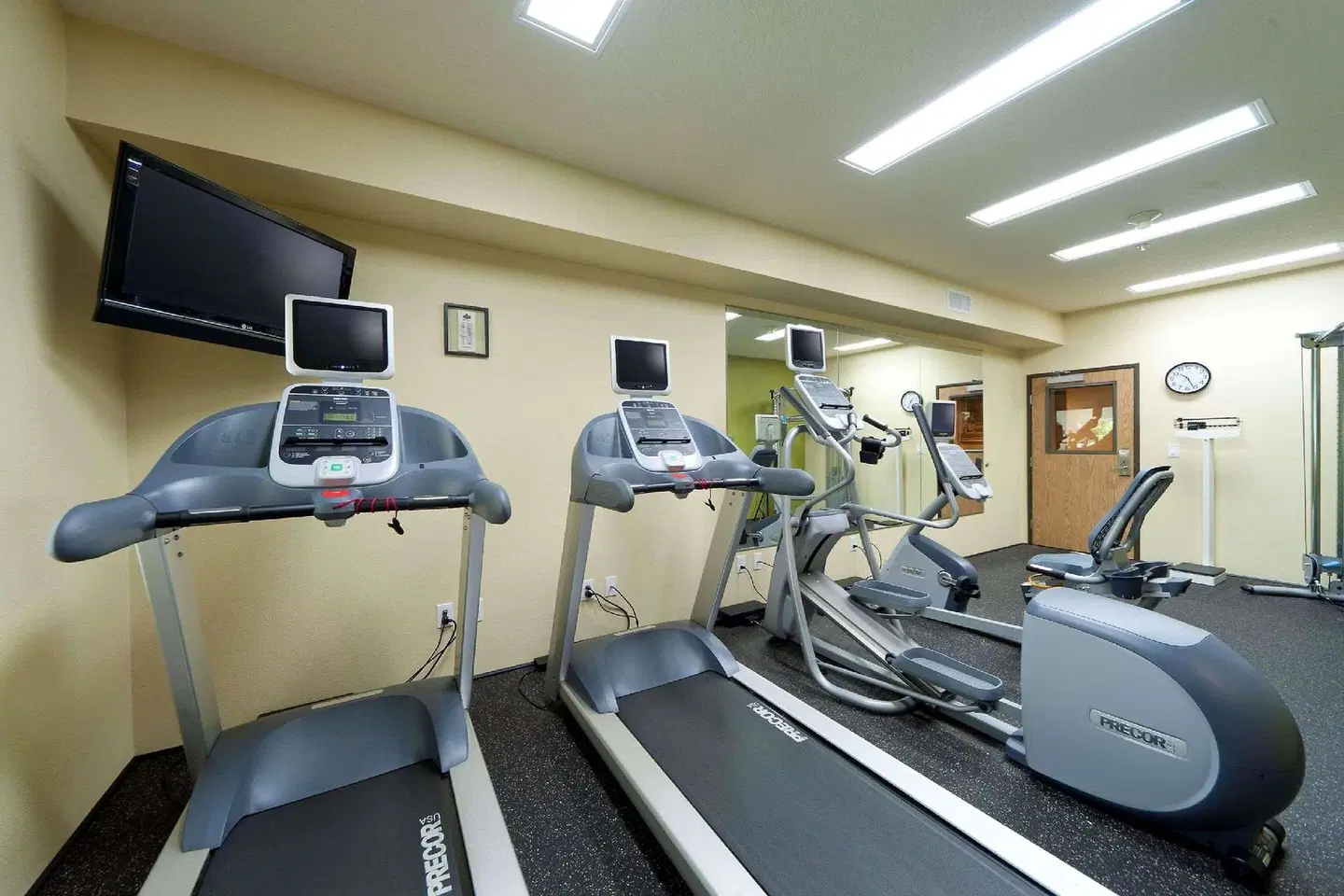Country Inn & Suites by Radisson, Portland International Airport, OR SPORTS_AND_LEISURE