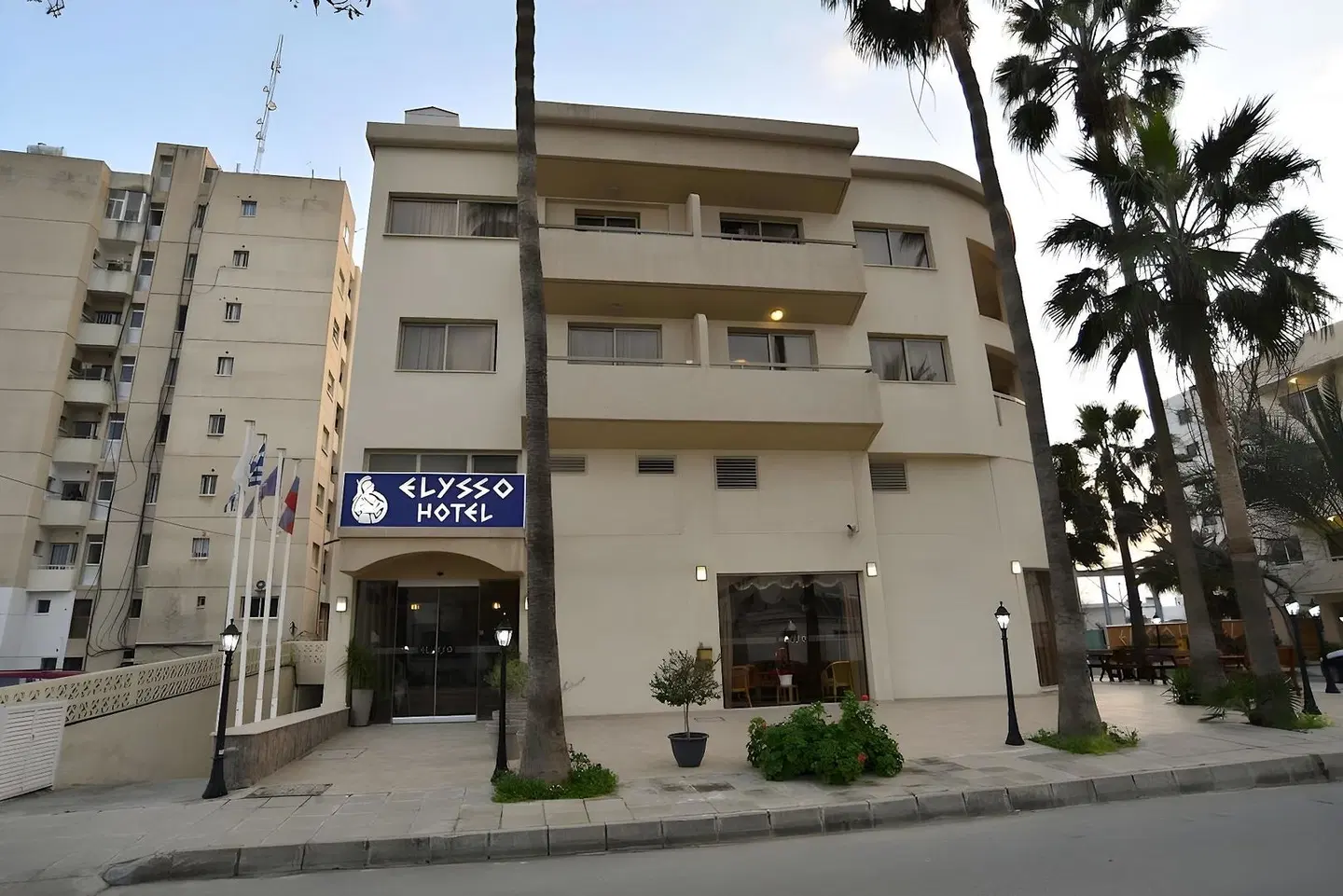 Elysso Hotel EXTERIOR