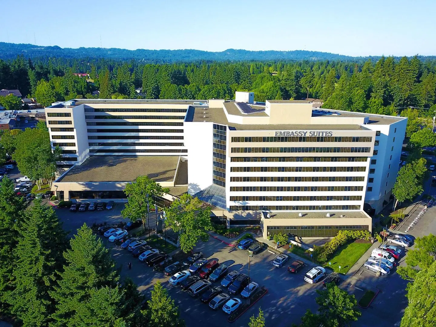 Embassy Suites by Hilton Portland Washington Square EXTERIOR