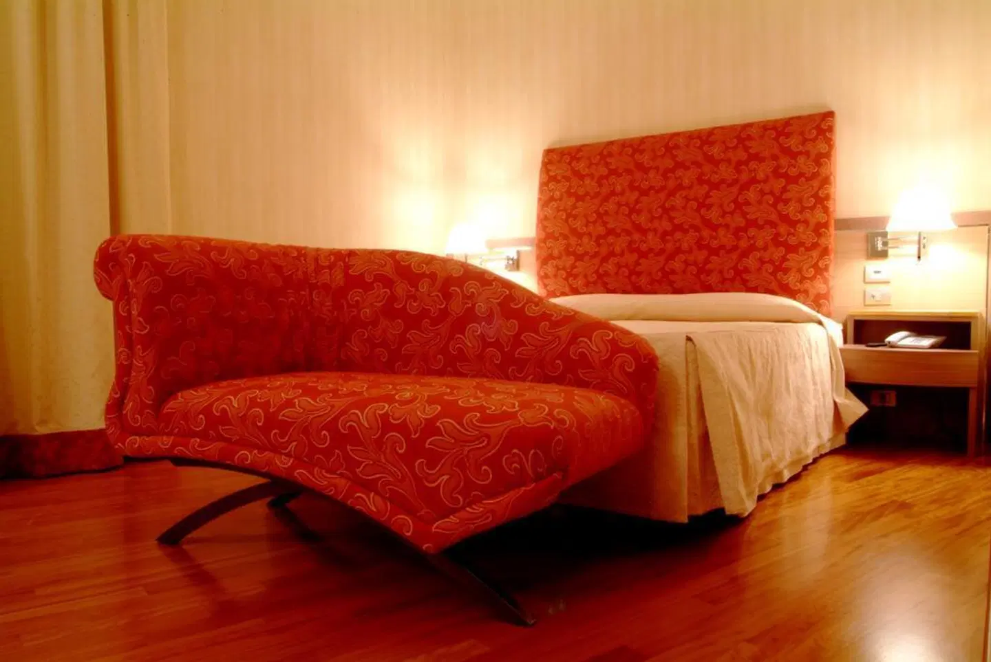 Poli Hotel ROOM_EXAMPLE