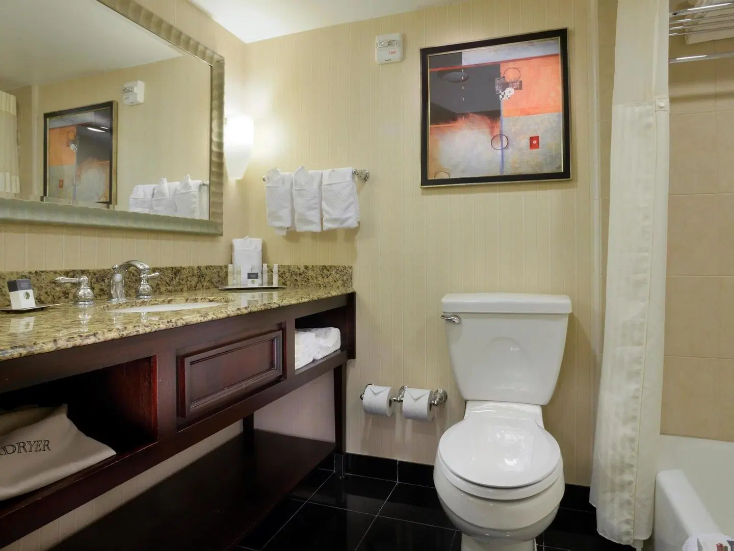 DoubleTree by Hilton Hotel Lafayette Badezimmer