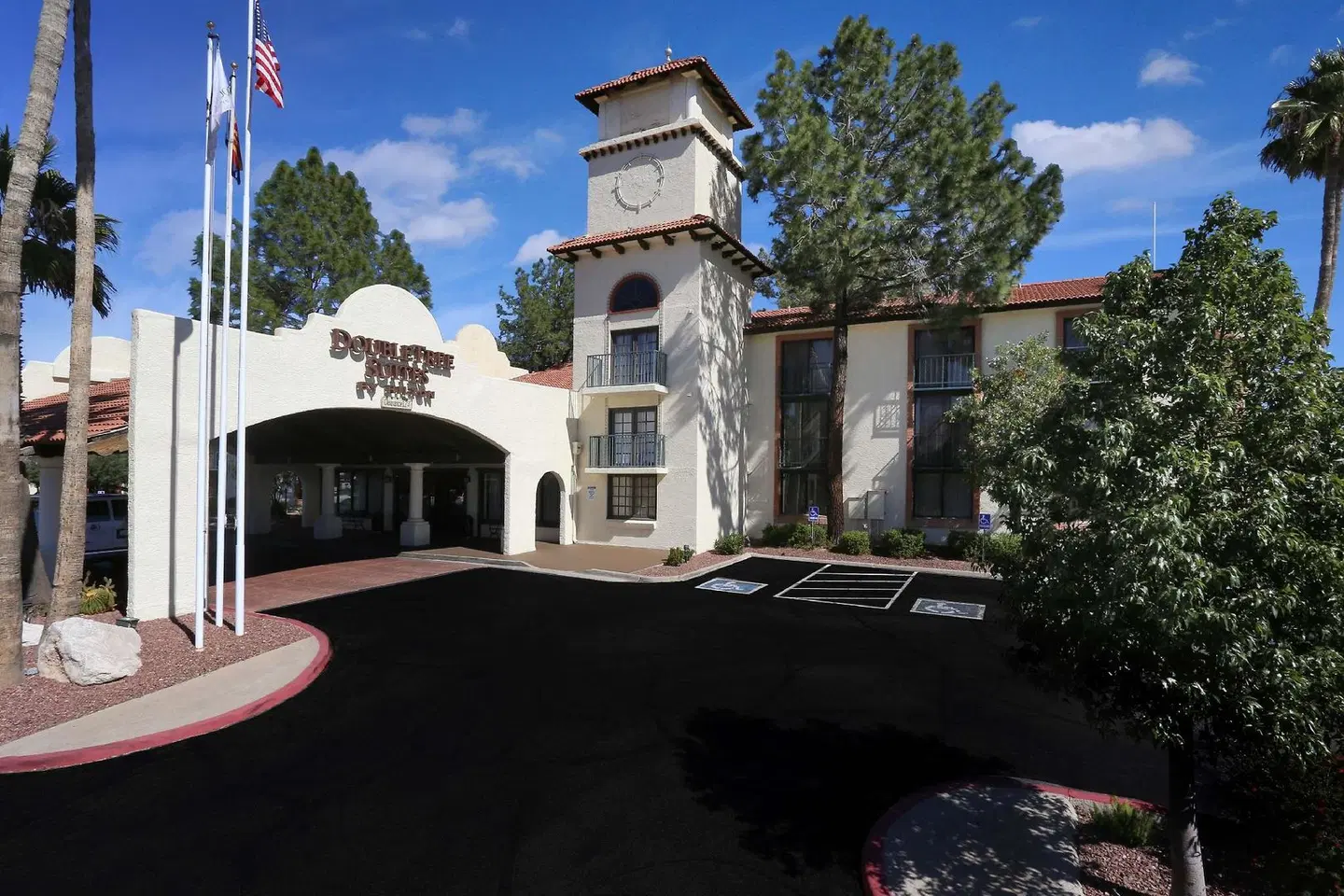 DoubleTree Suites by Hilton Tucson Airport EXTERIOR