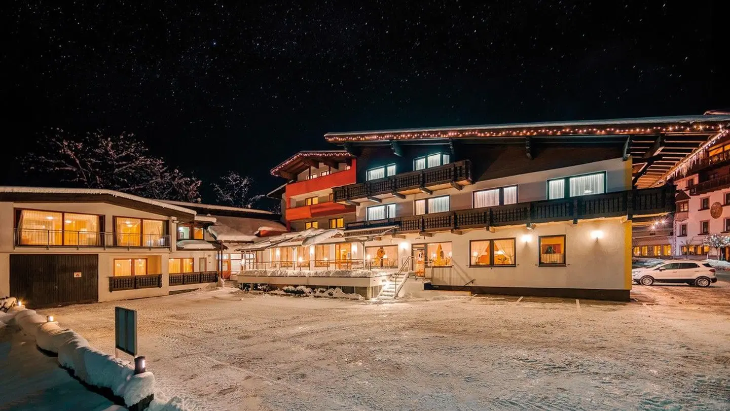 Hotel Auderer EXTERIOR