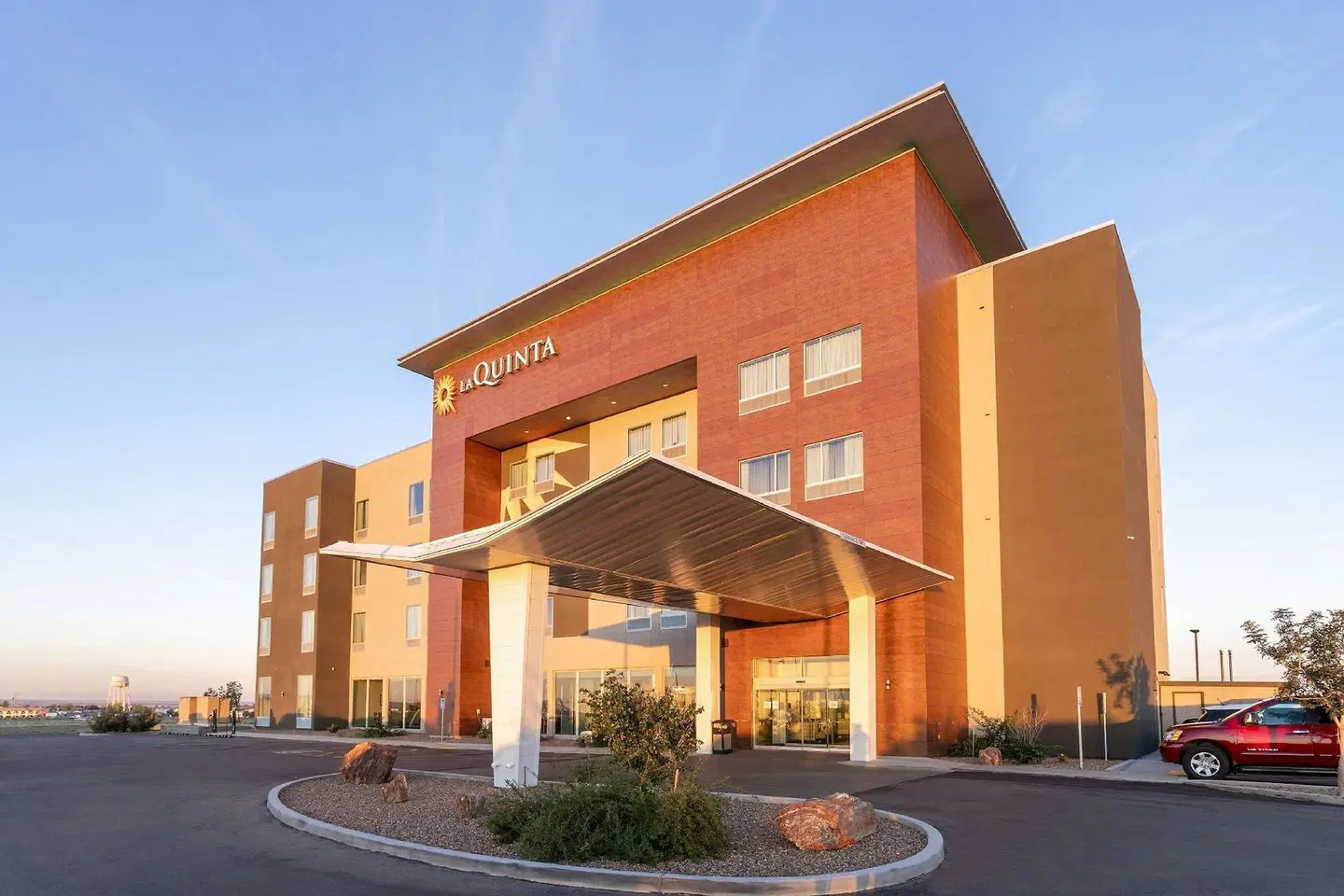 La Quinta Inn & Suites by Wyndham Holbrook Petrified Forest EXTERIOR