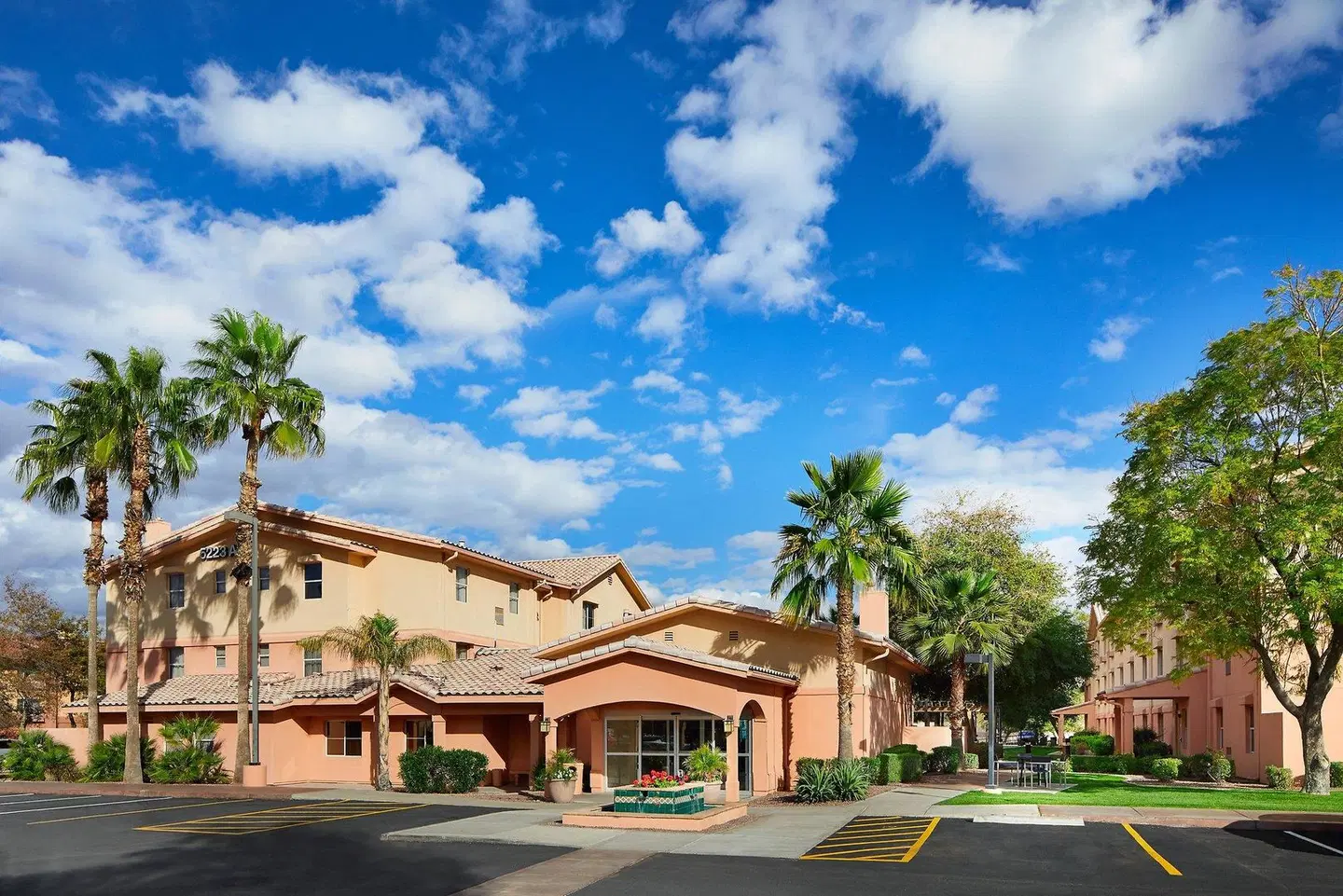TownePlace Suites by Marriott Tempe at Arizona Mills Mall EXTERIOR