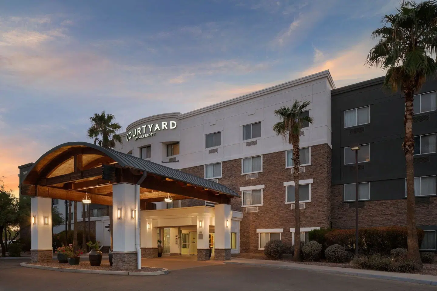 Courtyard by Marriott Phoenix West/Avondale EXTERIOR
