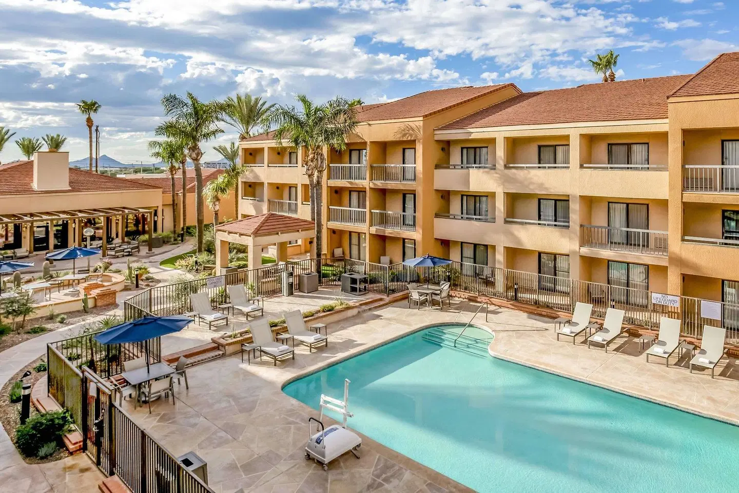 Courtyard by Marriott Tucson Airport OUTDOOR_POOL
