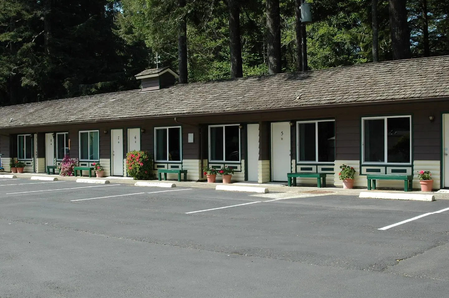 Park Motel and Cabins EXTERIOR