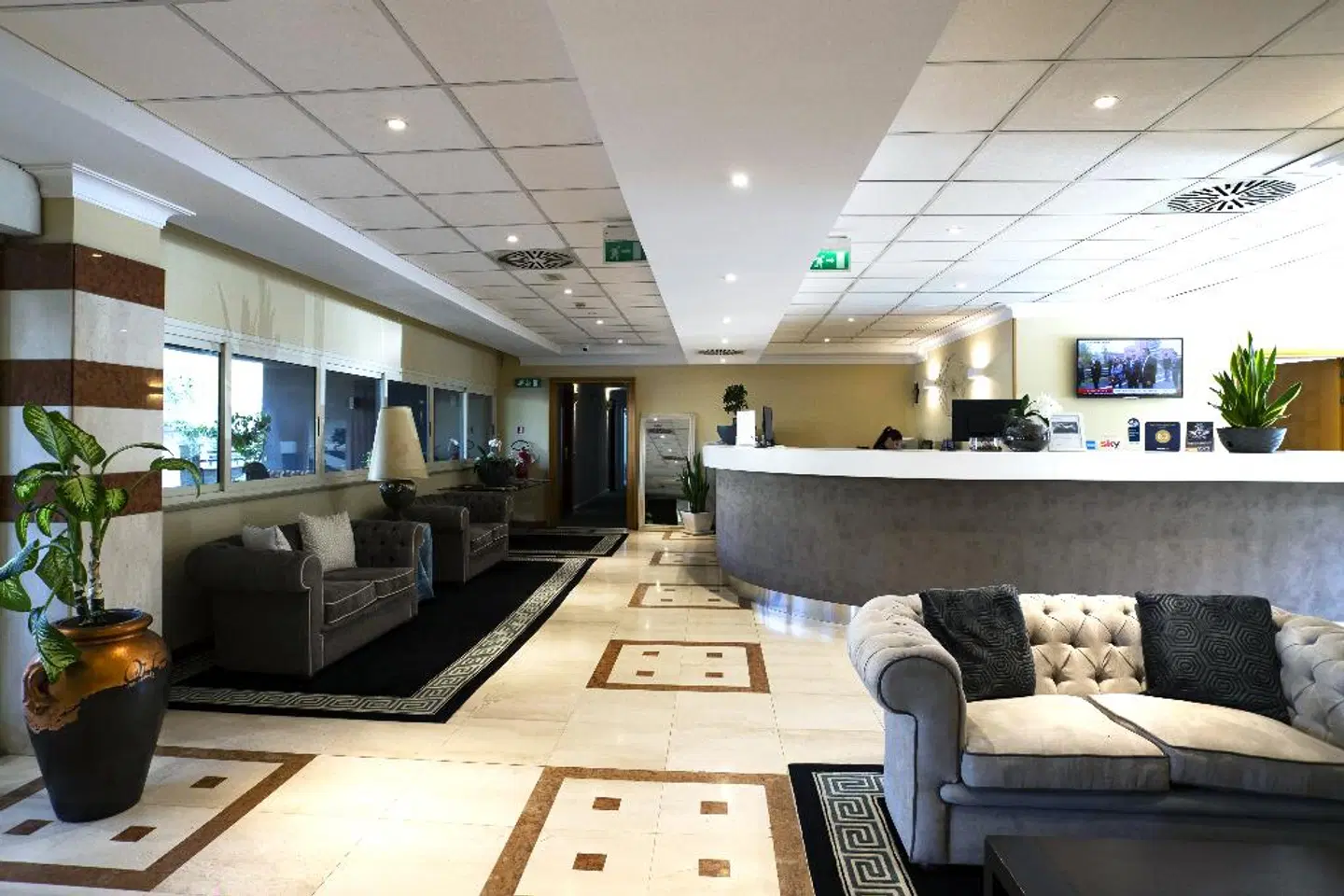 Oly LOUNGE_LOBBY