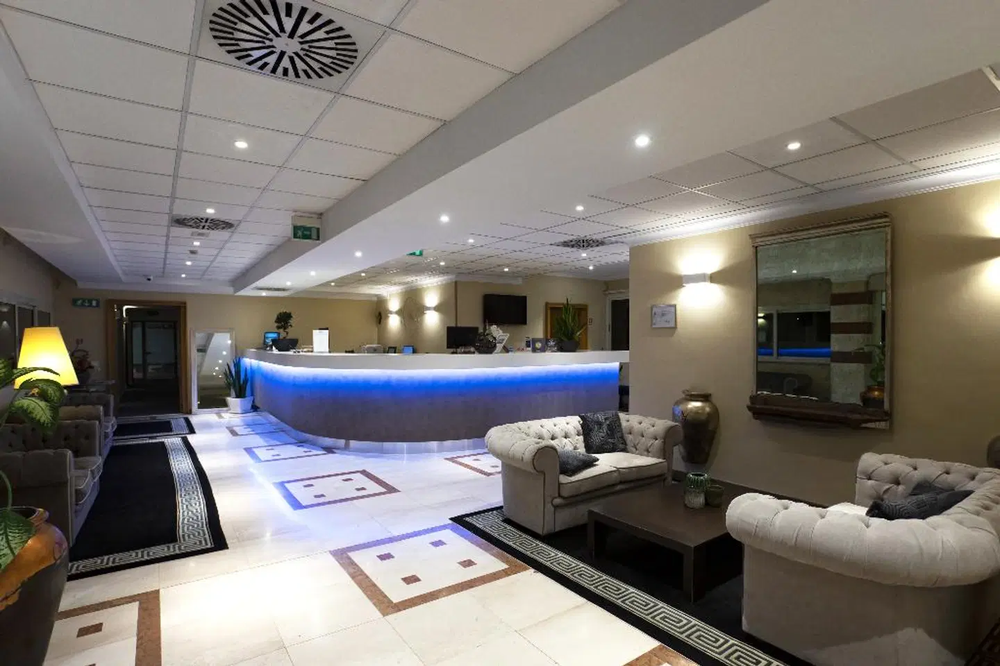 Oly LOUNGE_LOBBY
