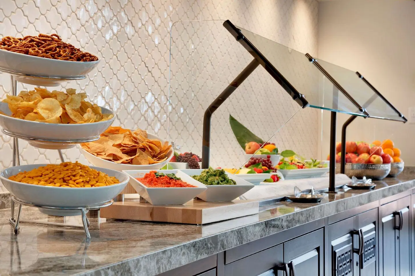 Embassy Suites by Hilton Scottsdale Resort Restaurant