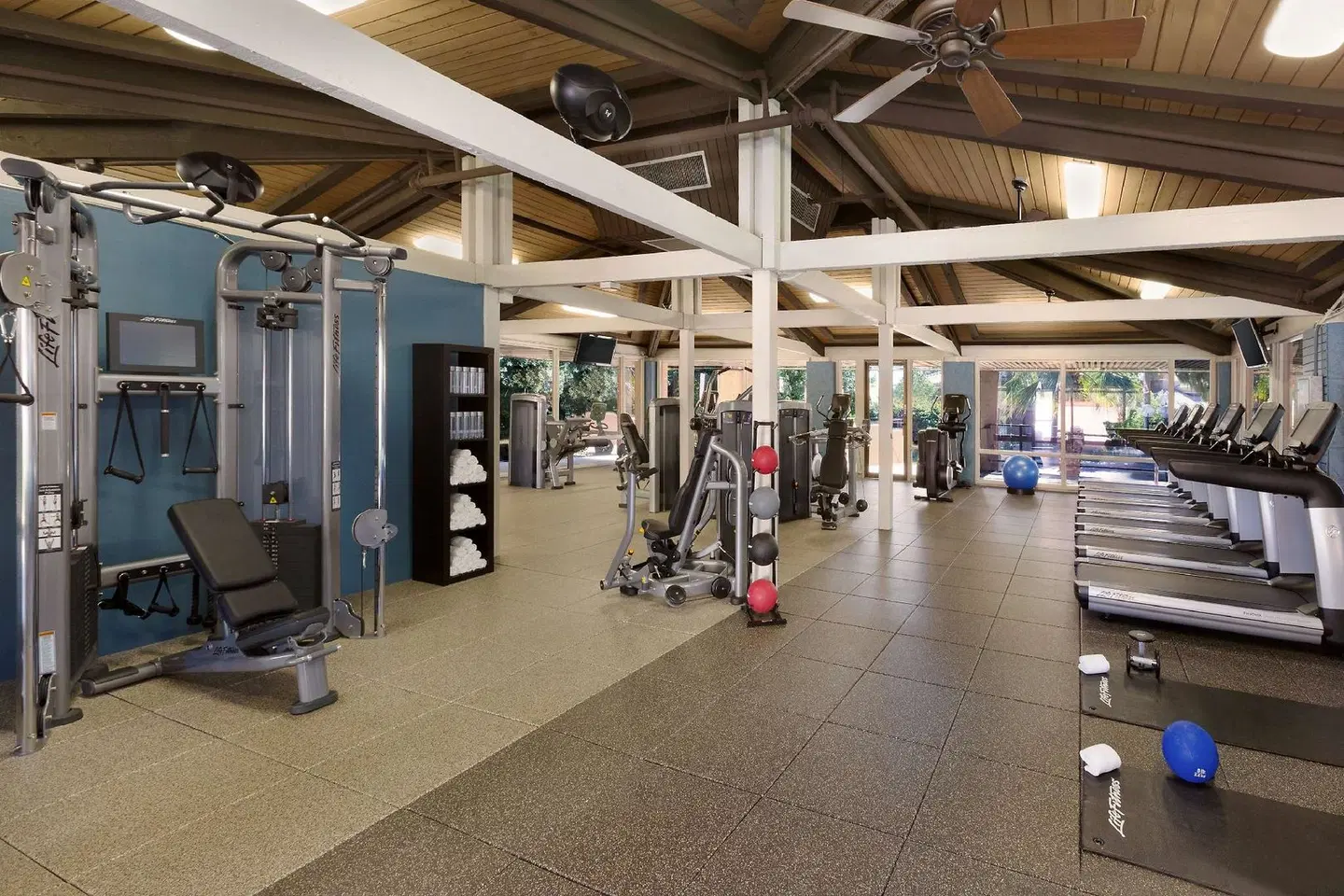 Embassy Suites by Hilton Scottsdale Resort SPORTS_AND_LEISURE