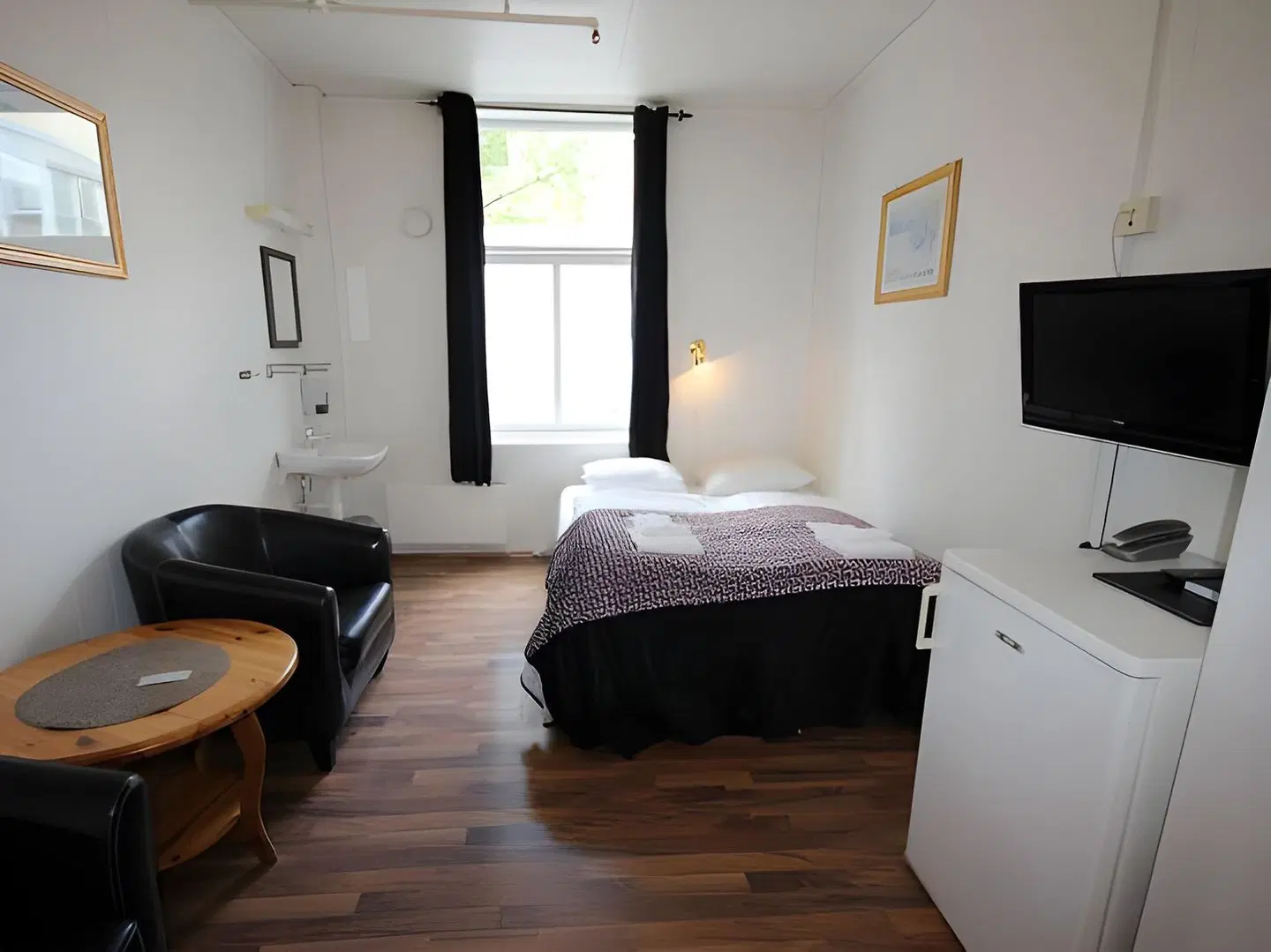Ami Hotel ROOM_EXAMPLE