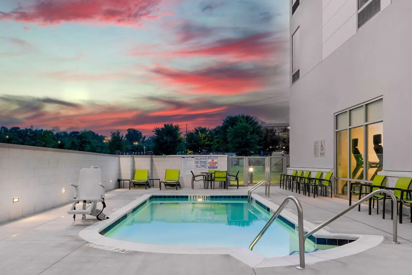 SpringHill Suites by Marriott Charlotte Airport Lake Pointe OUTDOOR_POOL