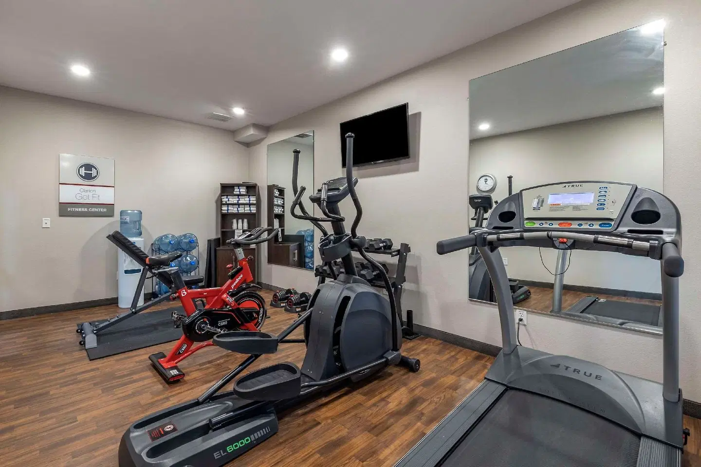 Clarion Inn Kingman I-40 Route 66 SPORTS_AND_LEISURE