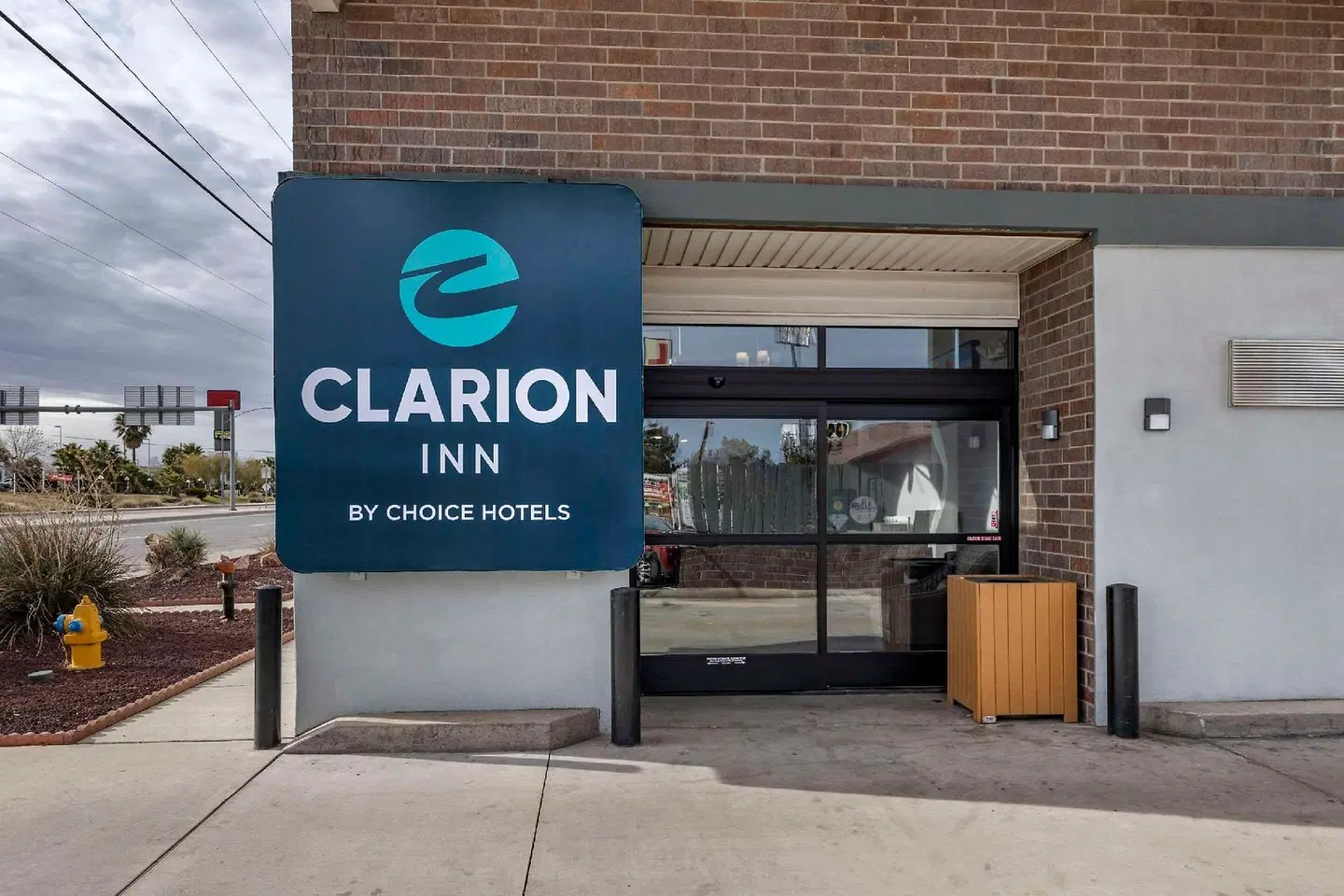 Clarion Inn Kingman I-40 Route 66 EXTERIOR