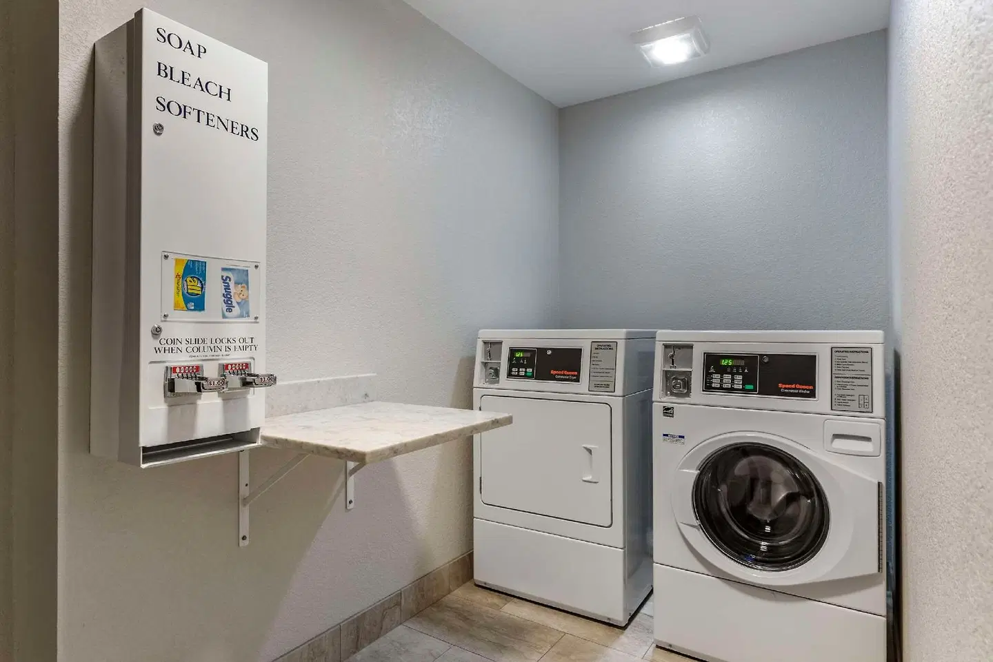 Comfort Inn & Suites Tualatin Badezimmer