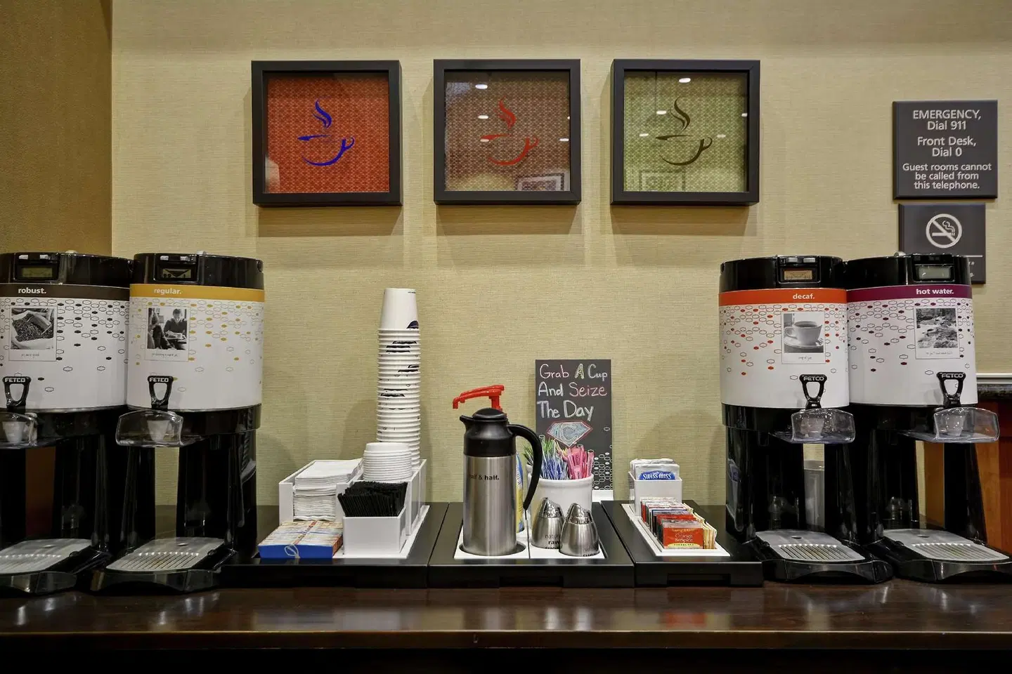 Hampton Inn & Suites Yuma LOUNGE_LOBBY