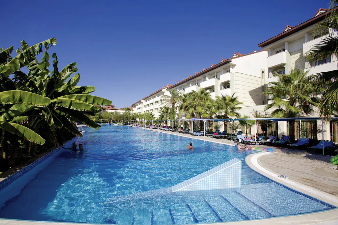 Süral Resort OUTDOOR_POOL