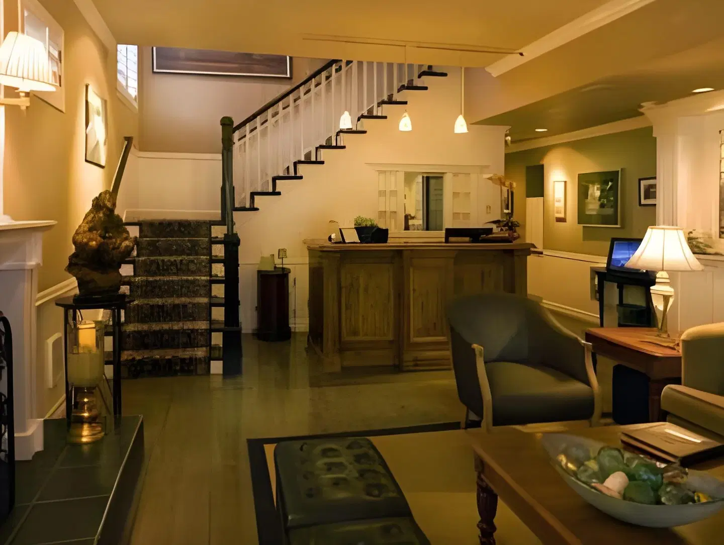 Cannon Beach Hotel Bar