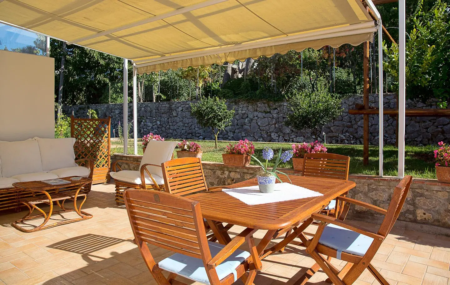 Parco Vittoria Holidays House Terrasse