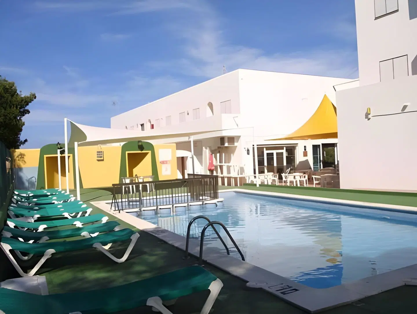 Typic Art OUTDOOR_POOL