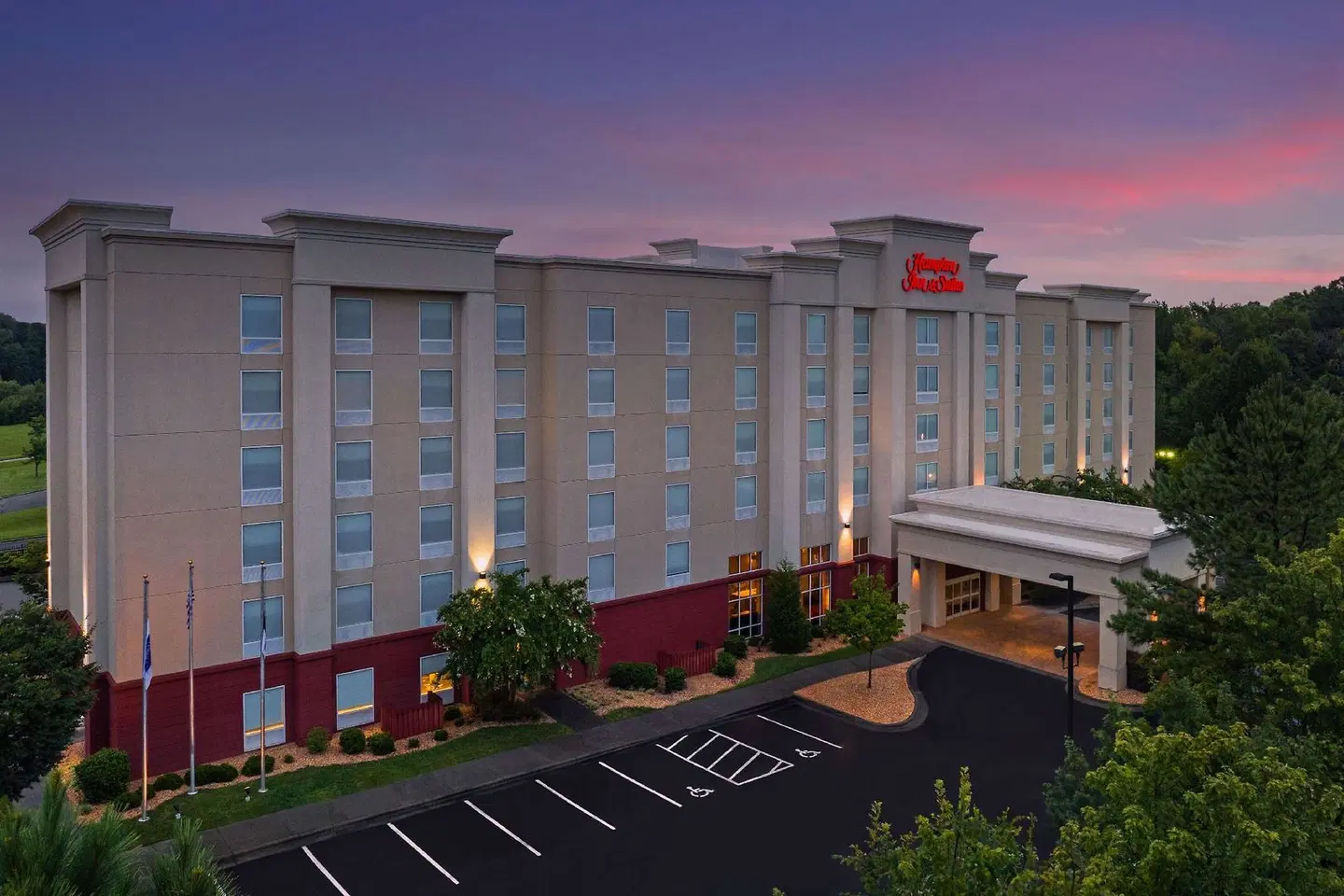 Hampton Inn & Suites Durham/North I-85 EXTERIOR