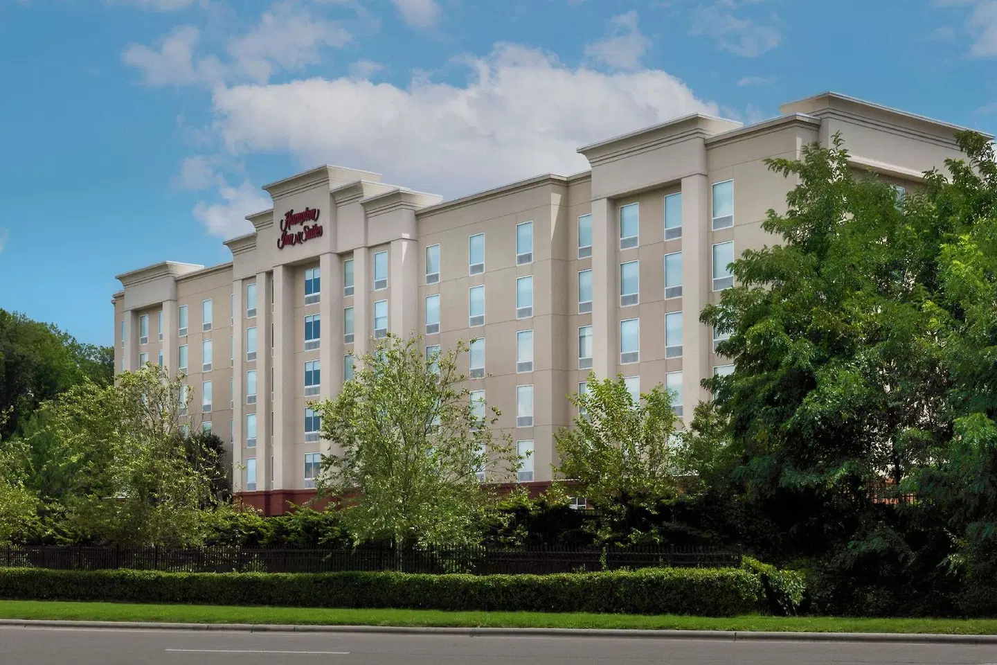 Hampton Inn & Suites Durham/North I-85 EXTERIOR