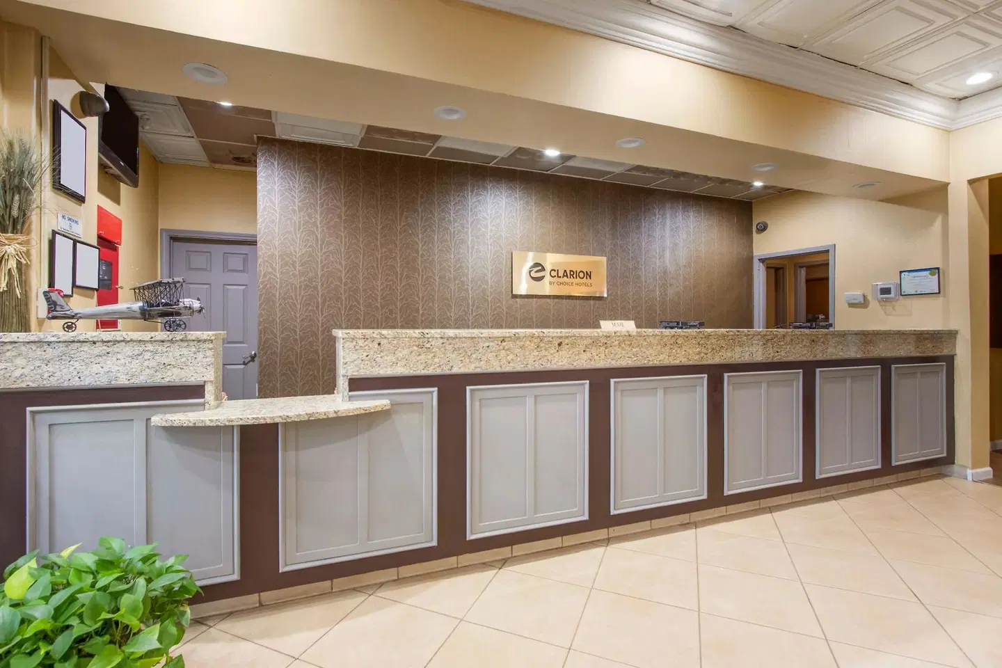 Clarion Inn Airport Fletcher LOUNGE_LOBBY