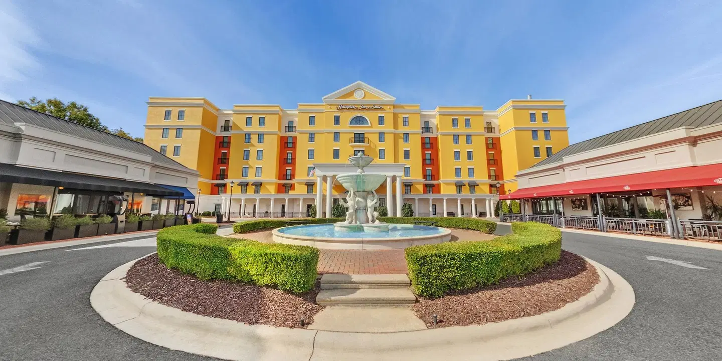 Hampton Inn & Suites-South Park at Phillips Place Garten