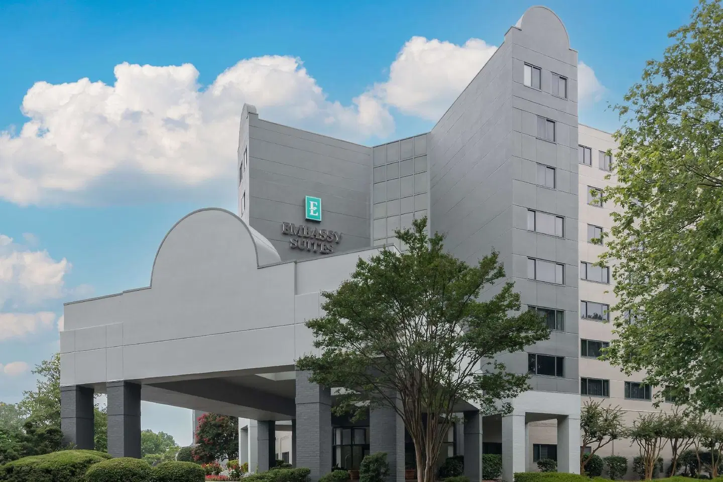 Embassy Suites by Hilton Charlotte EXTERIOR