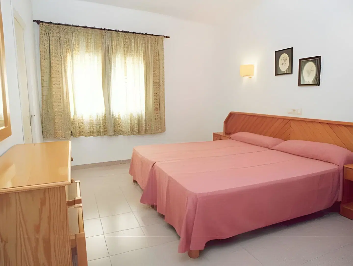 Roca Hostal ROOM_EXAMPLE