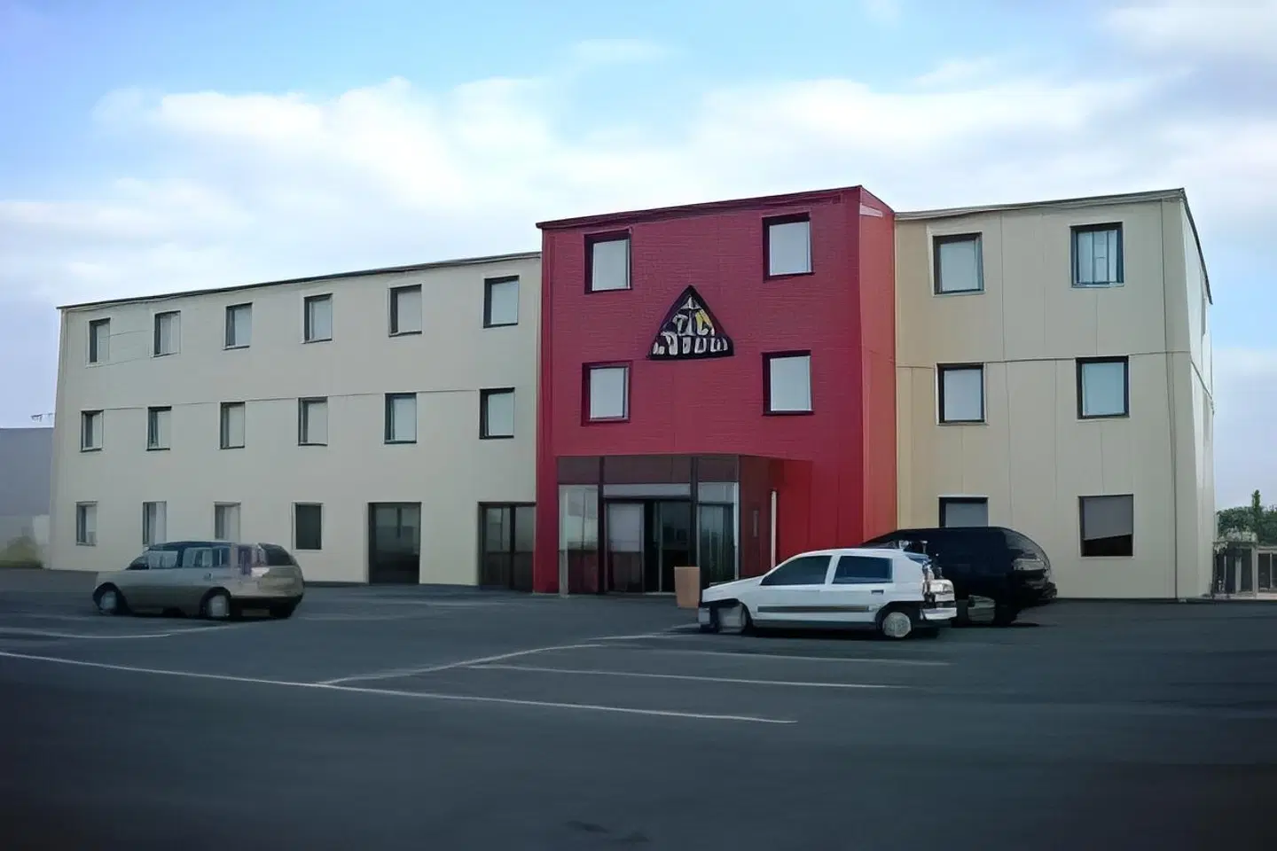 Hôtel Akena Gaillac EXTERIOR