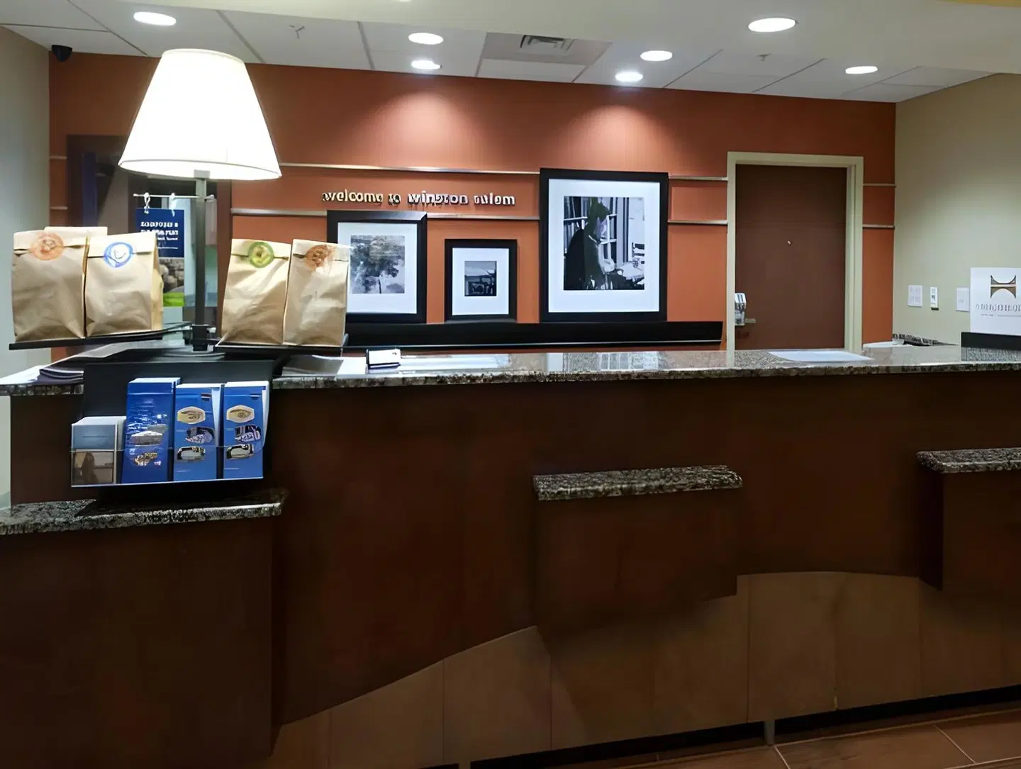 Hampton Inn and Suites-Winston-Salem/University Area NC LOUNGE_LOBBY