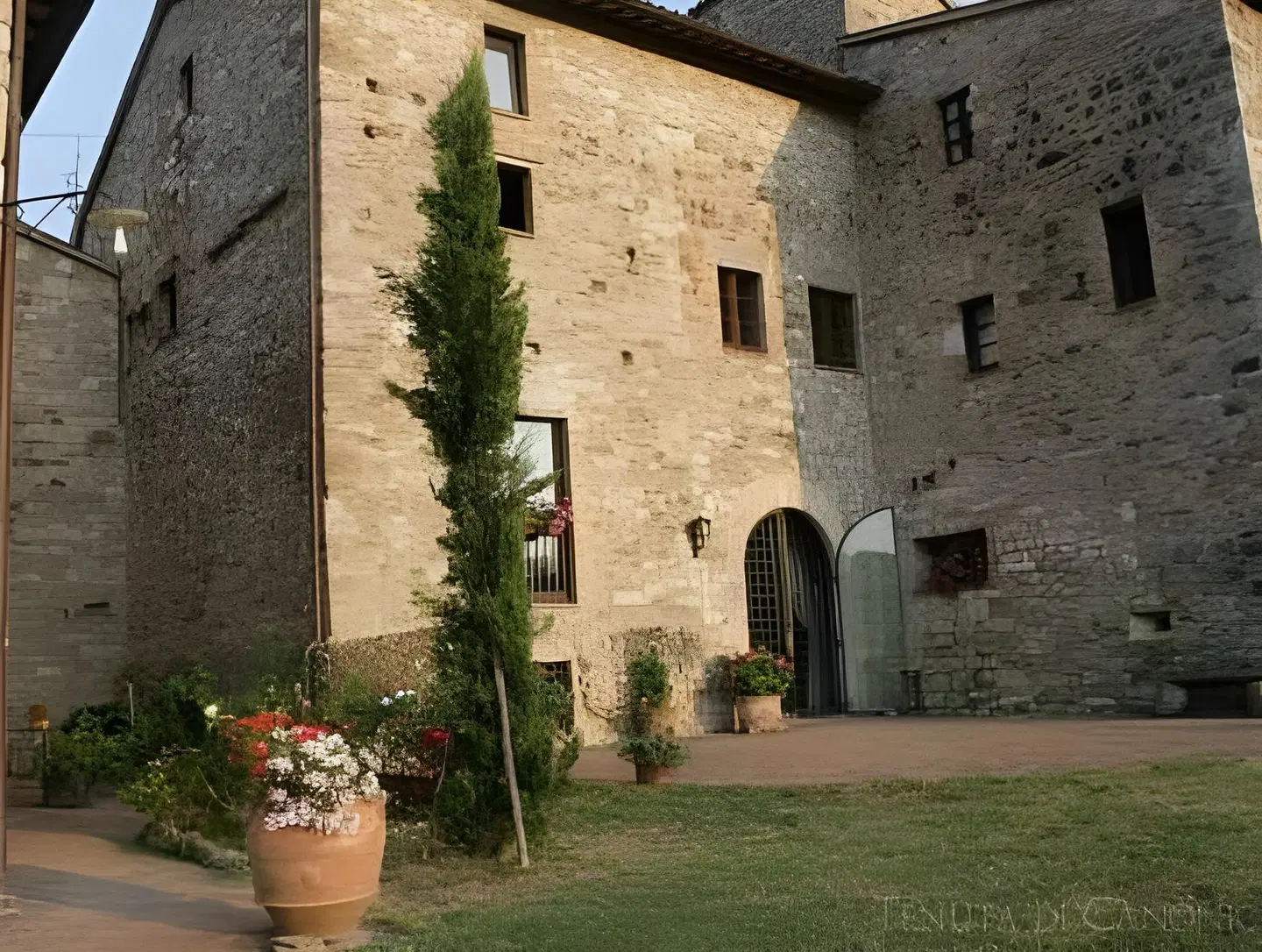 Tenuta Di Canonica EXTERIOR
