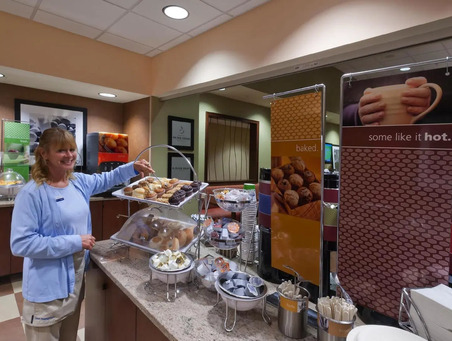Hampton Inn and Suites-Winston-Salem/University Area NC Restaurant
