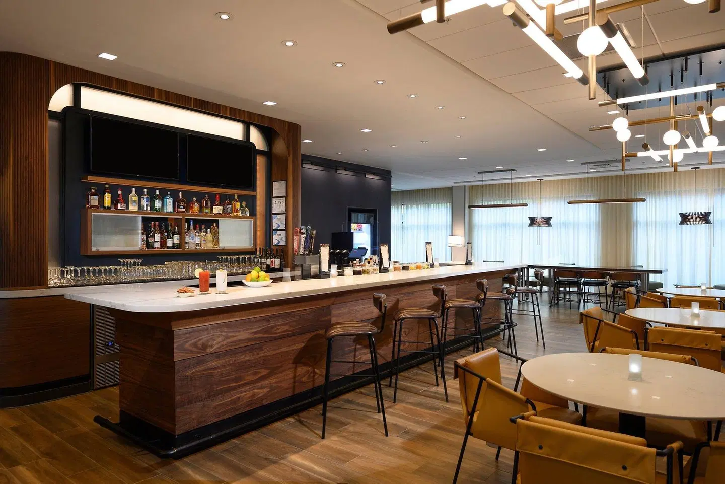 Courtyard by Marriott Charlotte Waverly Bar