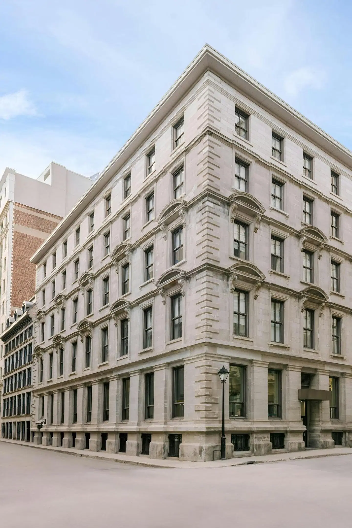 Sonder by Marriott Bonvoy Le Victoria Apartments Old Montreal EXTERIOR