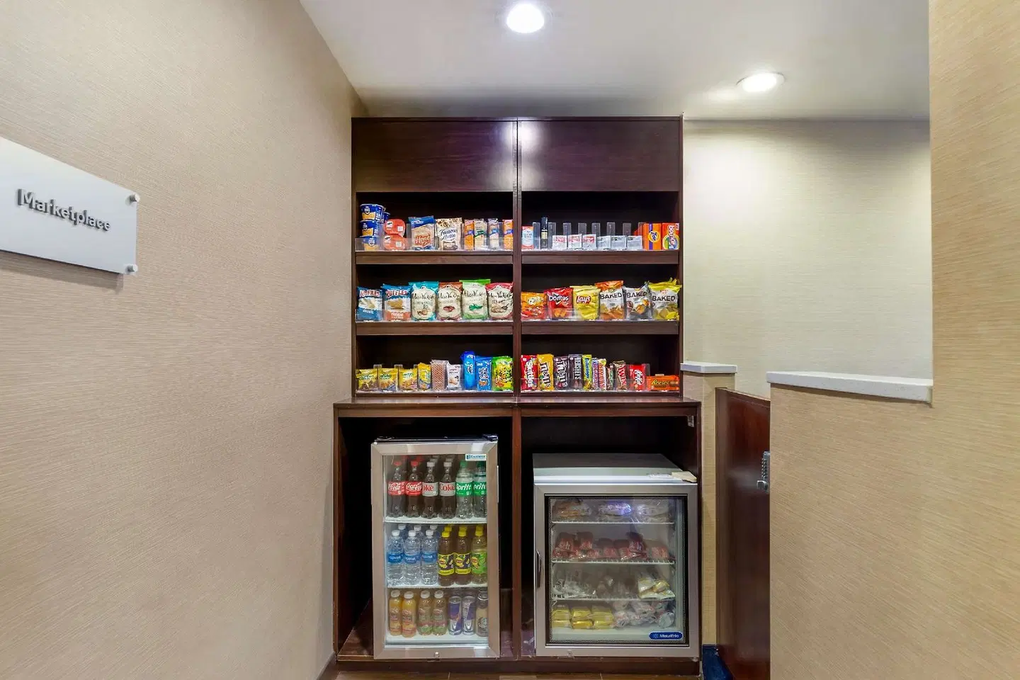 Comfort Suites Hanes Mall LOUNGE_LOBBY