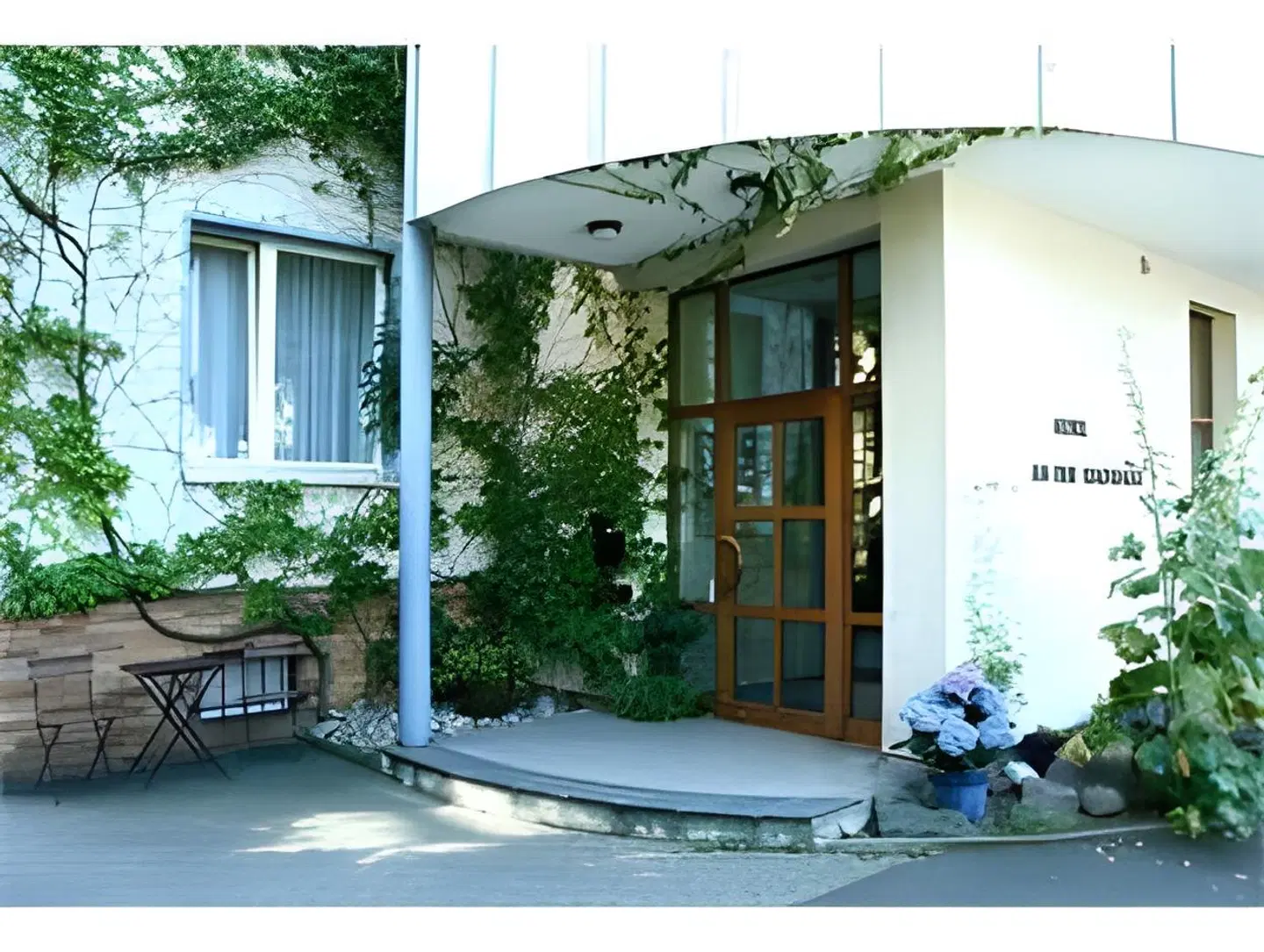 An der Stadthalle EXTERIOR