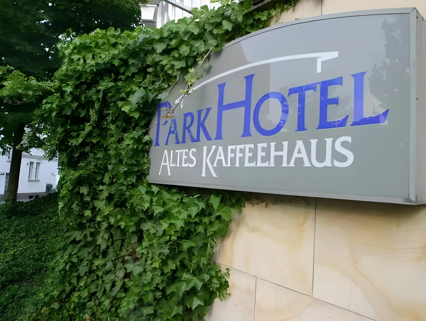 Parkhotel Altes Kaffeehaus EXTERIOR