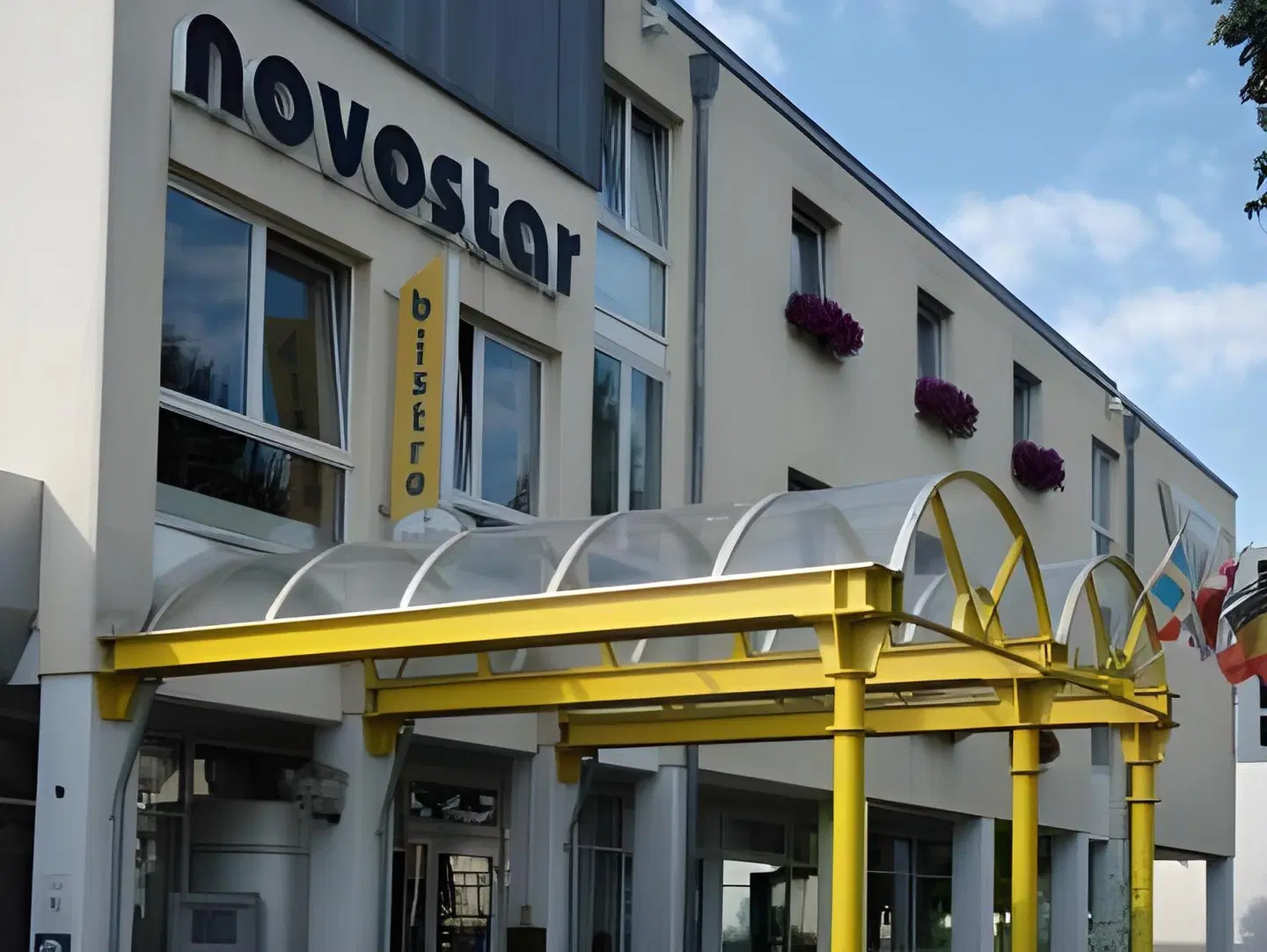 Hotel Novostar EXTERIOR